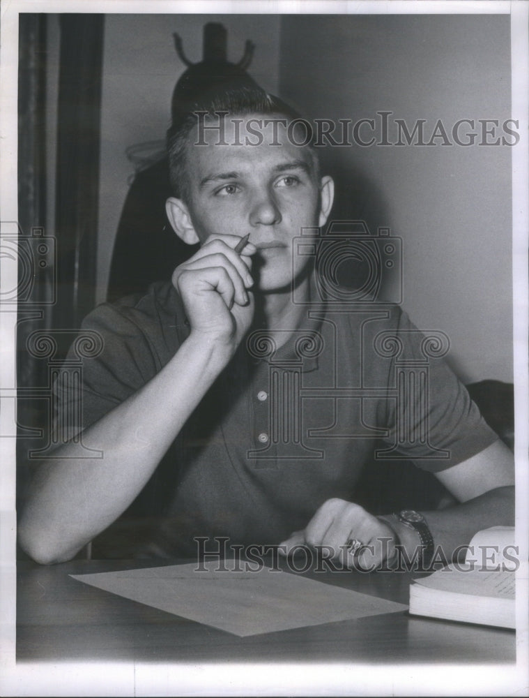 1965 Lithuanian immigrant Tomas Leonas - Historic Images