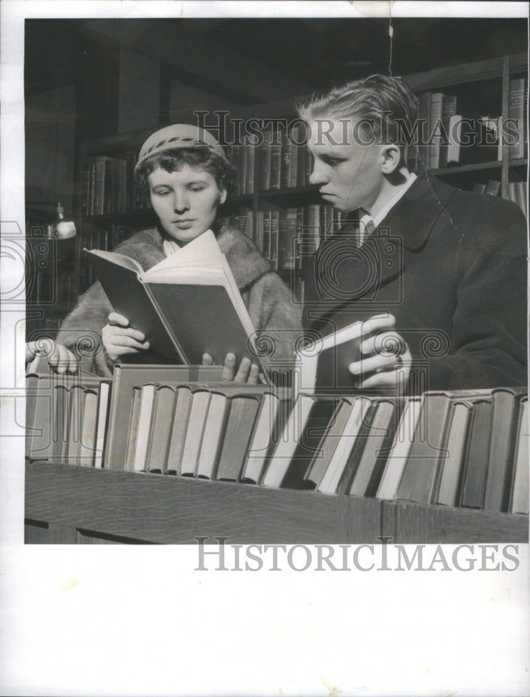 1960 Leonas Family Library Chicago Public Downtown - Historic Images