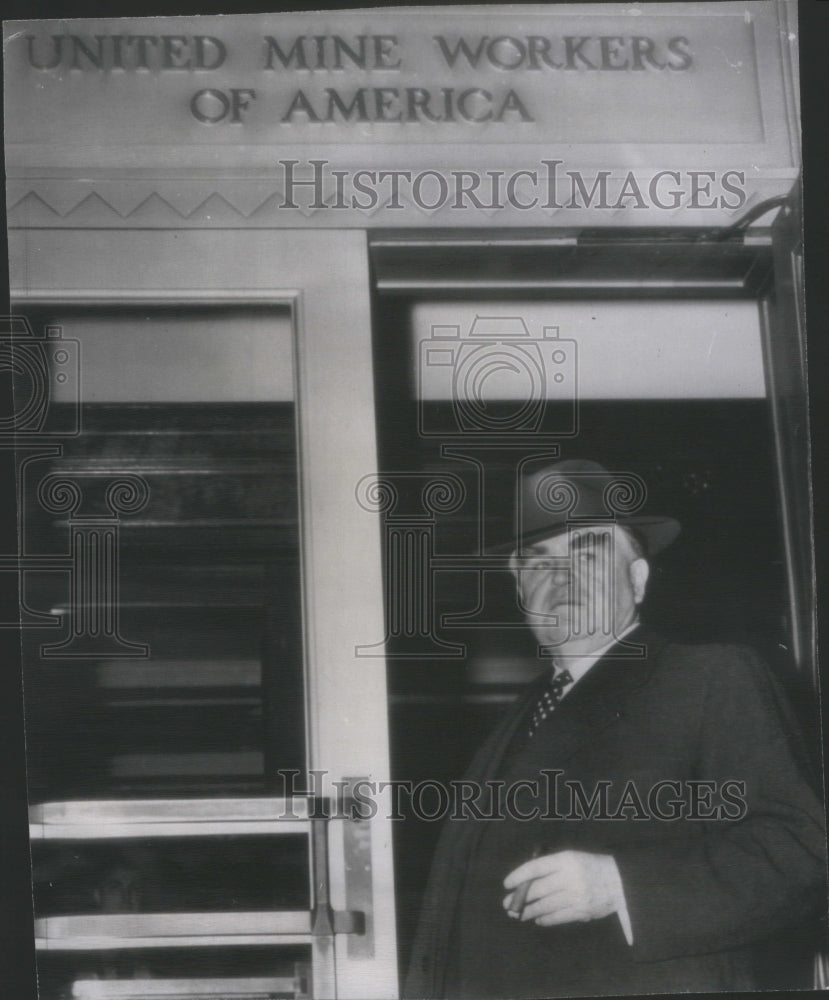 1946 Press Photo John Lewis president Mine Workers Union - Historic Images