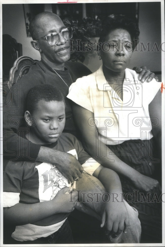 1990 Illinois inmate Leroy Carter Jr.'s Family mourns his death - Historic Images
