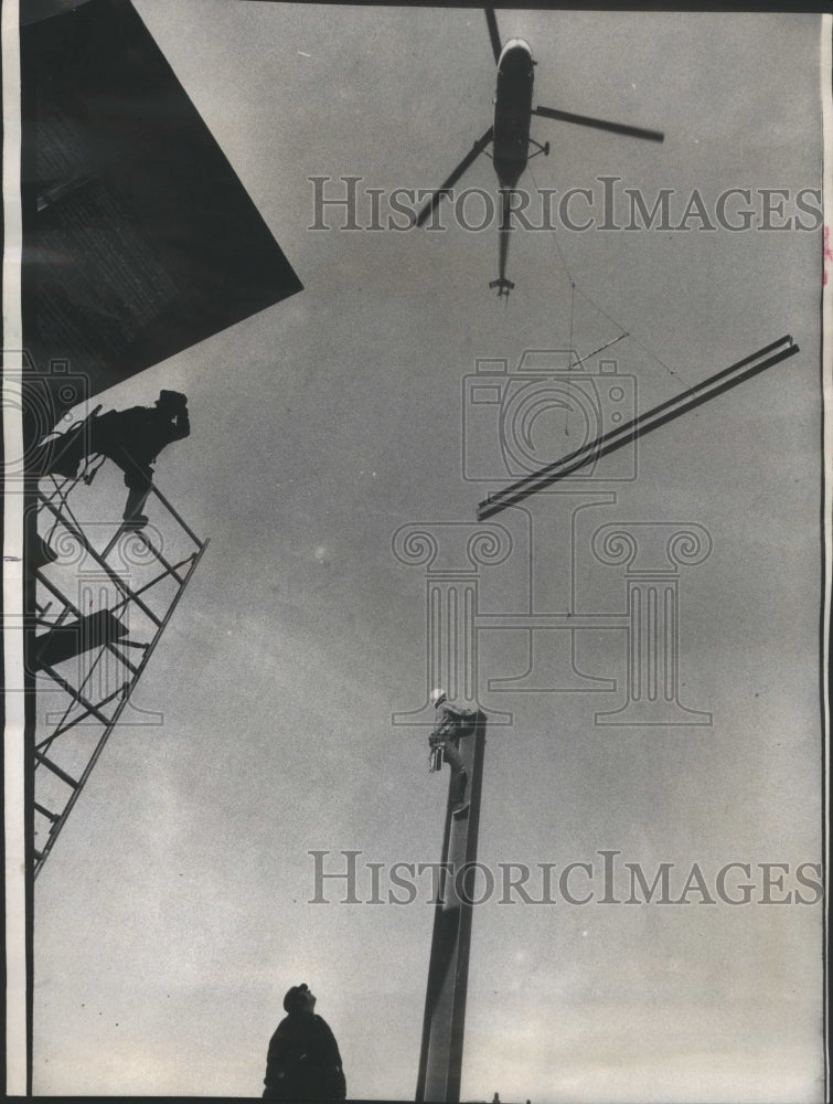 1973 Press Photo Helicopter Jon Abra Drake Towers Penthouse- RSA68343 - Historic Images