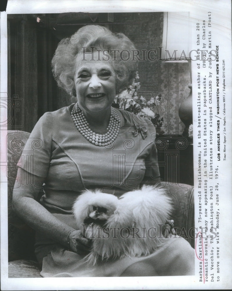 1976 Barbara Cartland Novelist Author - Historic Images