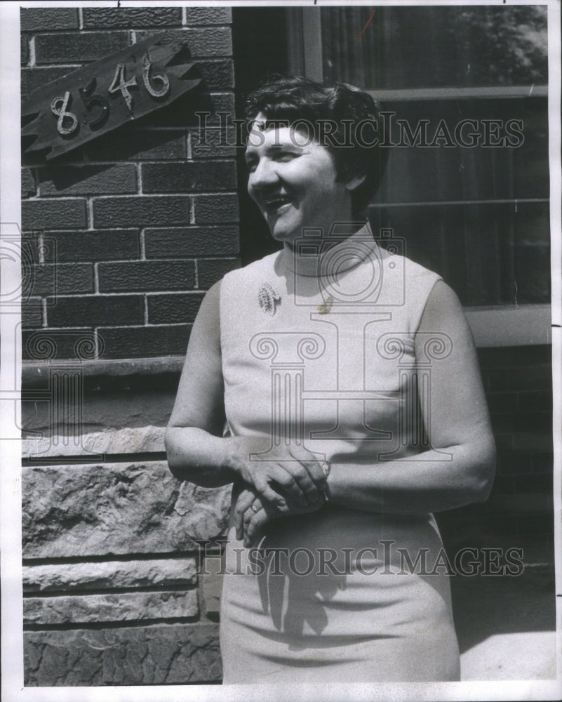 1969 Mrs Pasquale Cappetta Bogan neighborhood Apathy-Historic Images