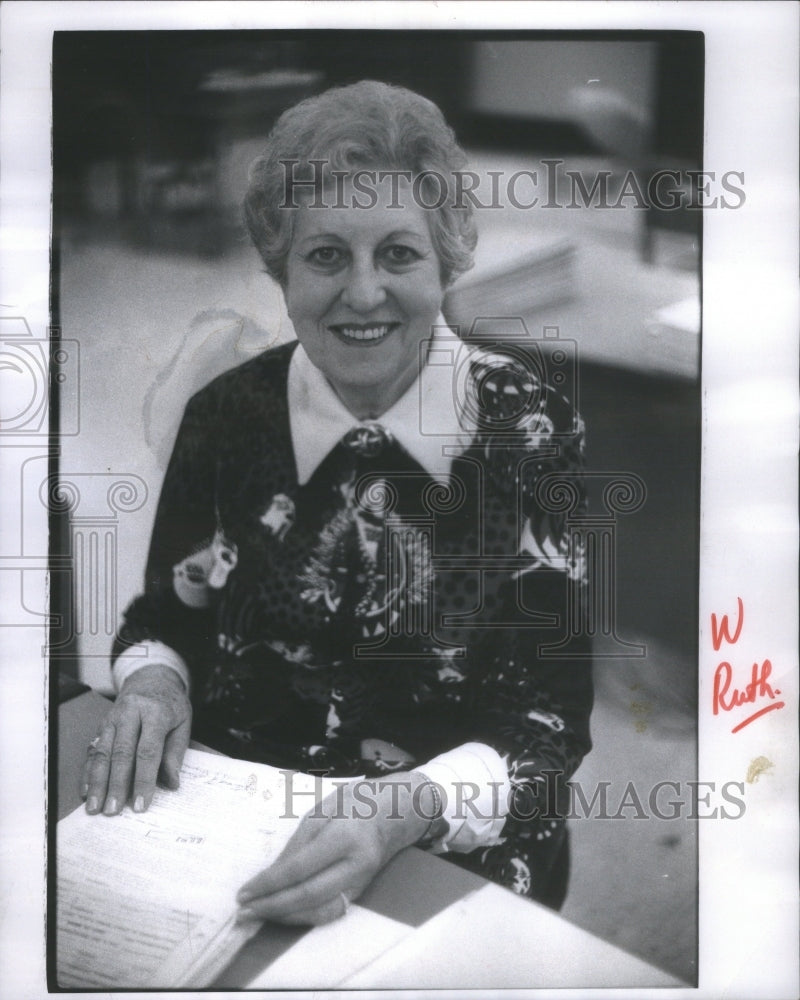 1974 Press Photo Mrs. Ruth Carey- RSA69335 - Historic Images