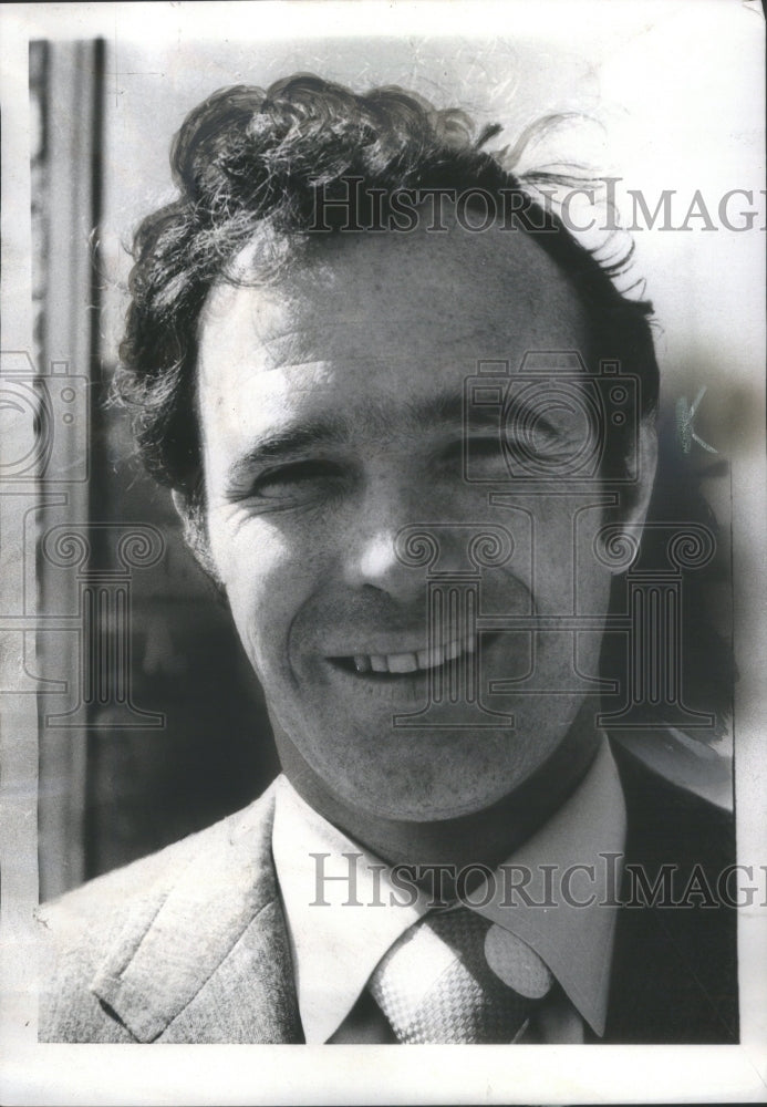 1972 Press Photo Vincent Carey Aldermanic Candidate Ward- RSA69339 - Historic Images