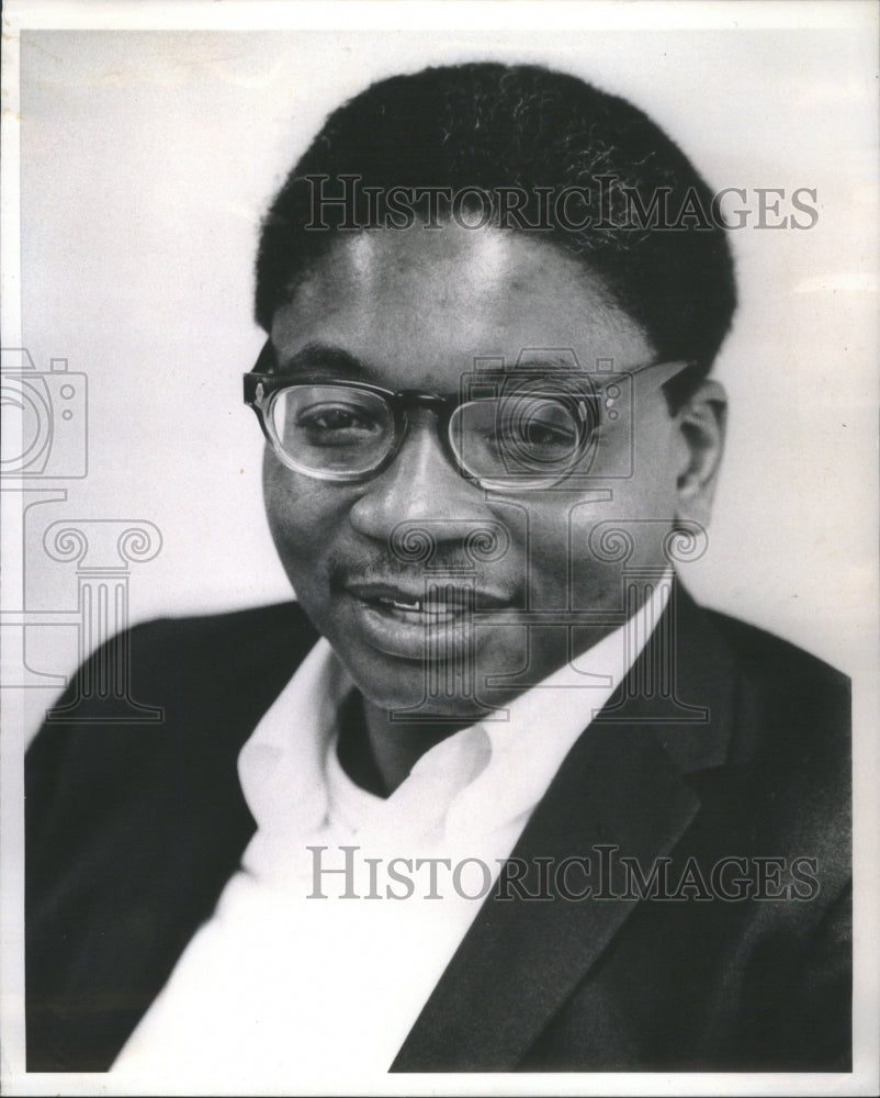 1972 Press Photo Phil Children Publisher Black Sheet Racing News- RSA69551 - Historic Images