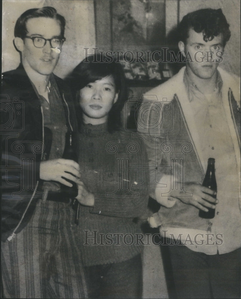 1973 Sgt. Timothy Parks with fiancee Chong Kil Soon - Historic Images