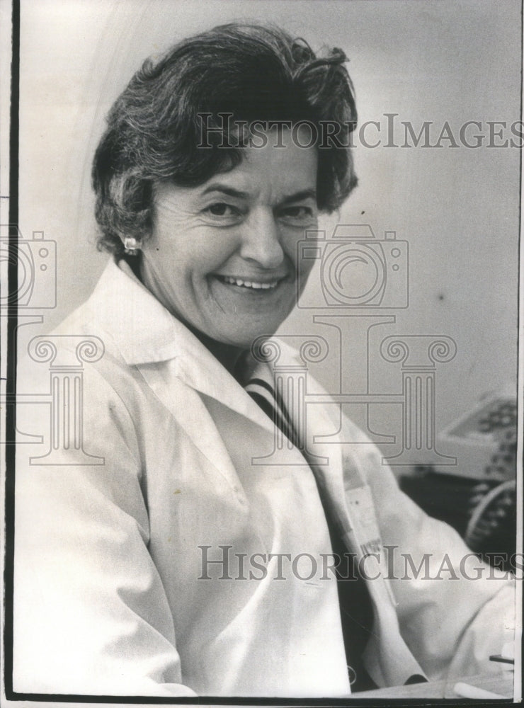 1973 Press Photo Dr. Rowine Brown- RSA69847 - Historic Images