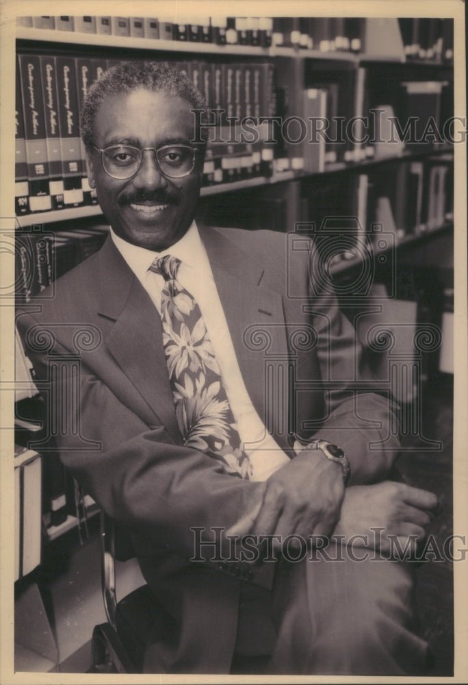 1994 Jesse Brown Was Secretary Of Veteran Affairs Under Clinton - Historic Images