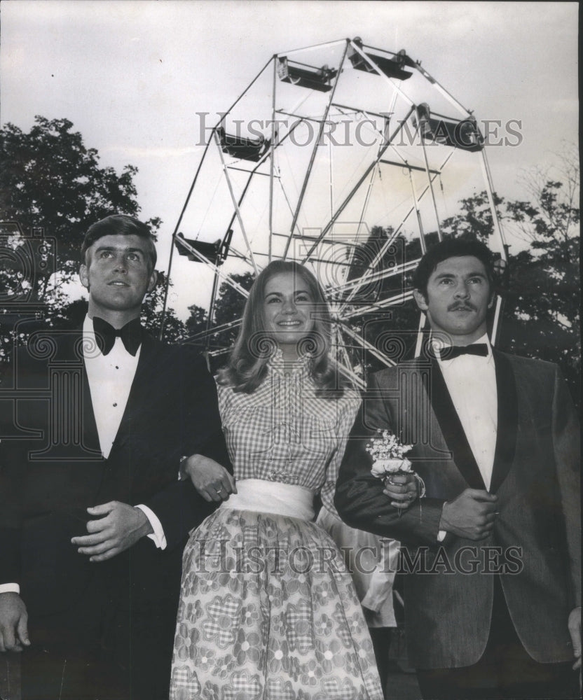 1970 Press Photo Linda Appleton's Debut Dinner Dance At Family Northbrook Estate - Historic Images