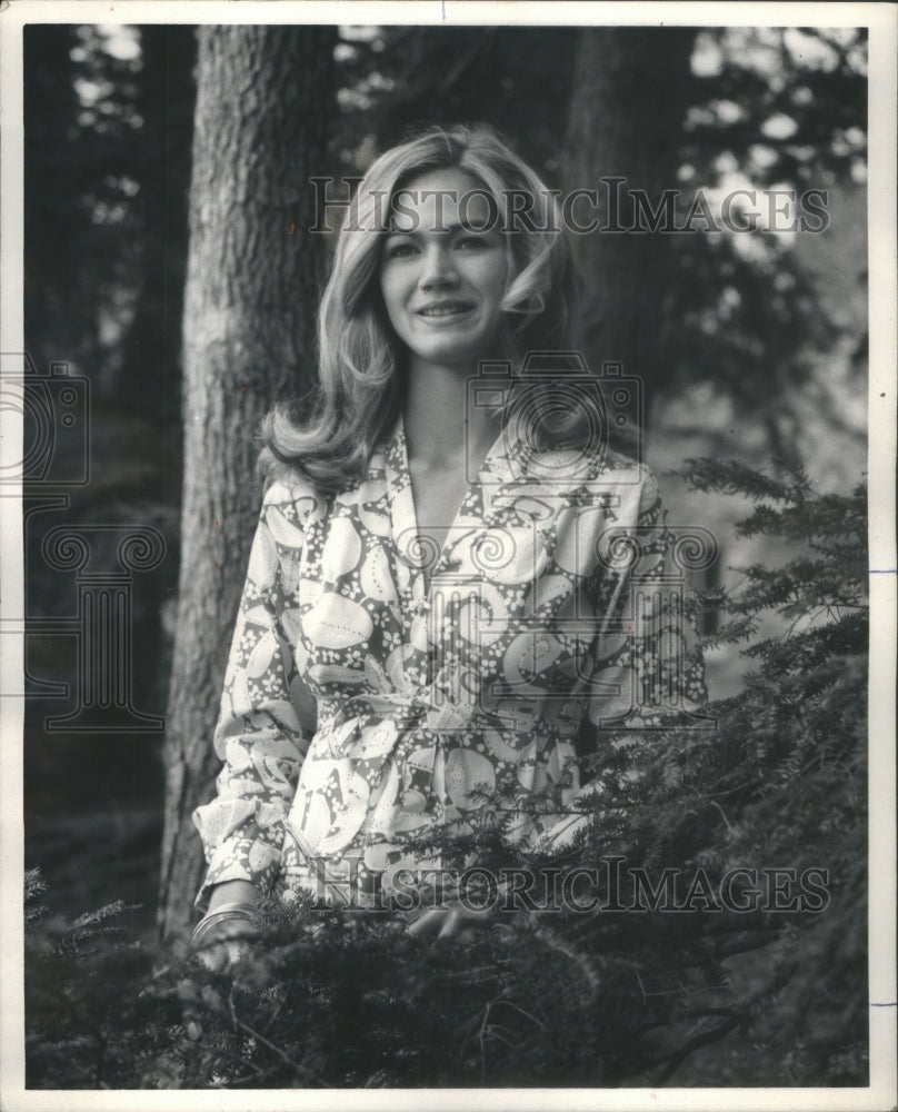 1972 Engagement Linda Charlotte Appleton William Stevens Potter - Historic Images