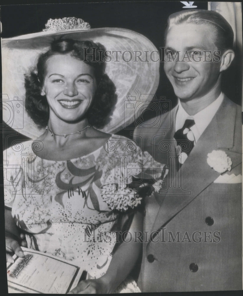 1947, Film Actress Martha O&#39;Driscoll and Arthur Appleton are married - Historic Images