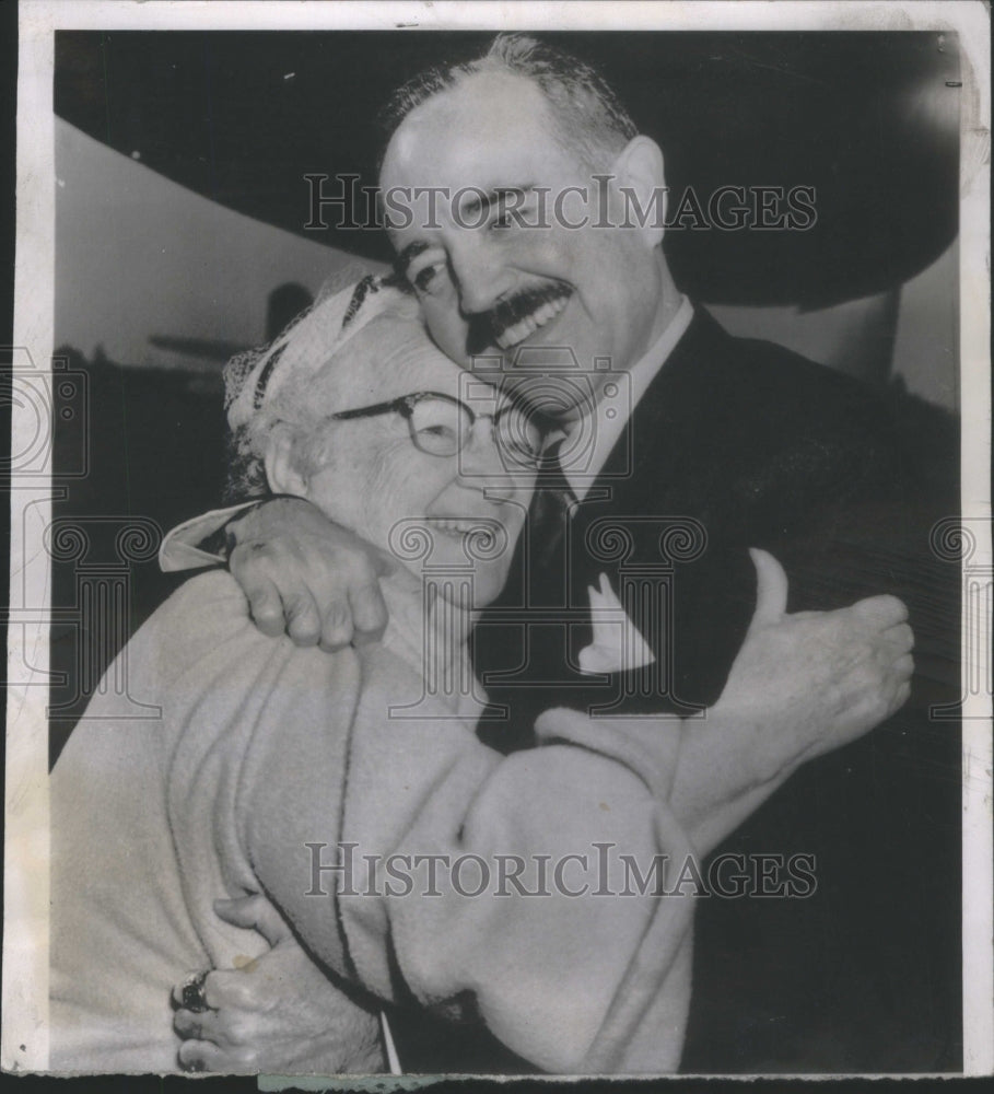 1954 Photo Hong Kong Correspondent For National Broadcasting Co Richard Applegat - Historic Images