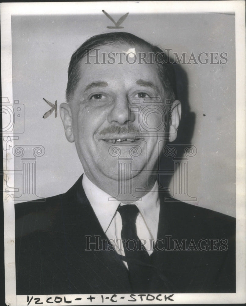 1944 Press Photo Yale U Professor Lawyer Asst Attorney General Judge Columbia - Historic Images