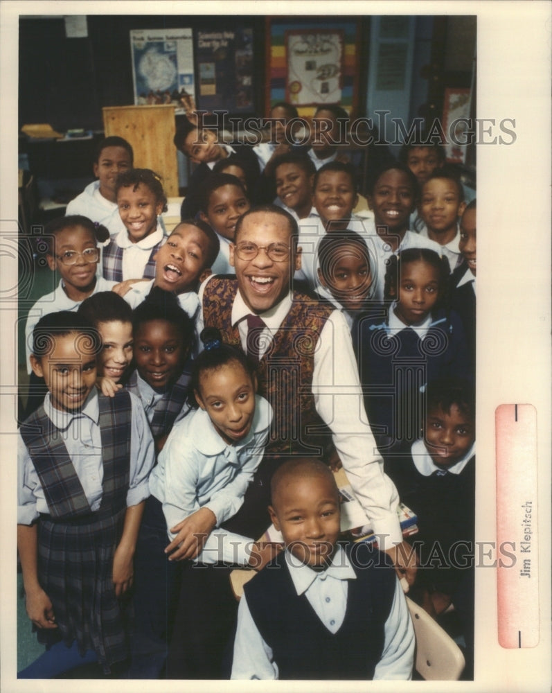 1989 Leon Brown Resurrection School - Historic Images