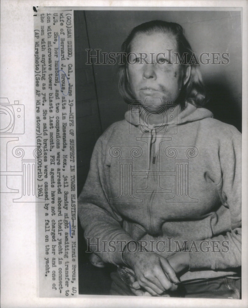 1961 Mrs. Minnie Brous, sits in Ensenada, Mexico Jail - Historic Images