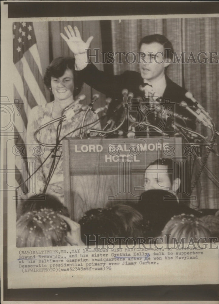 1976 Press Photo Cal. Gov. Edmund G. Brown Jr. with sister Cynthia Kelly - Historic Images