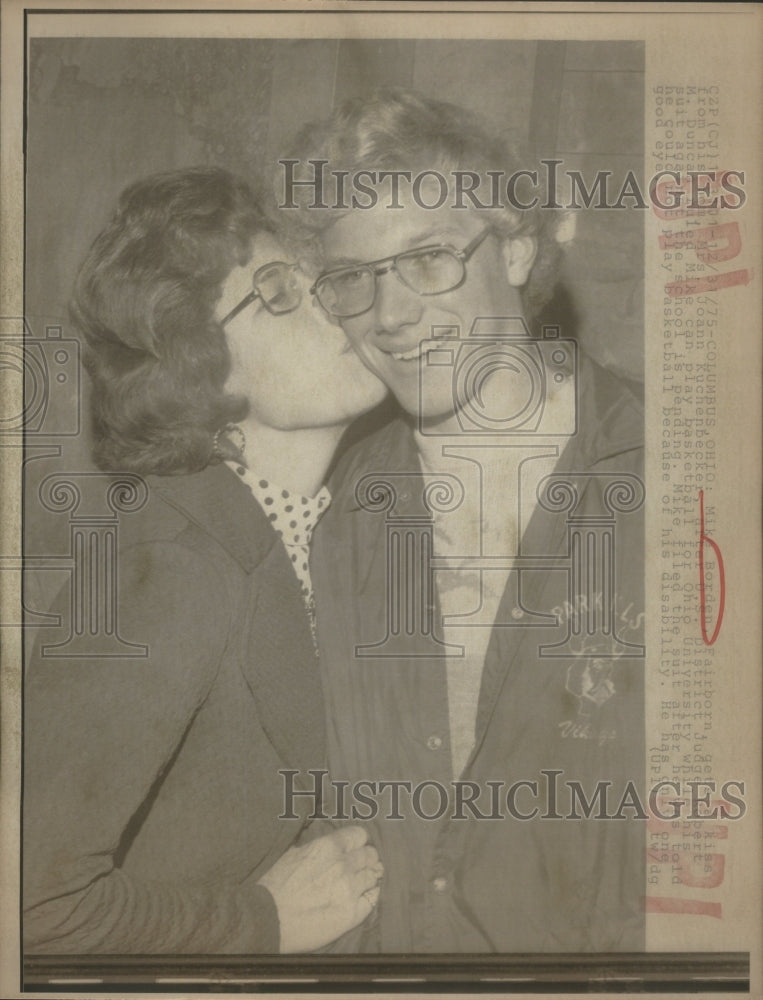 1975 Mike Borden Fair born kiss Mrs Joann Kuchenbecker US District - Historic Images