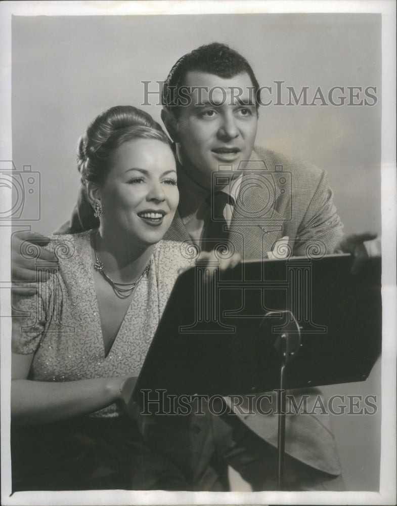 1947 Press Photo Evelyn Knight Tony Martin show- RSA71301 - Historic Images