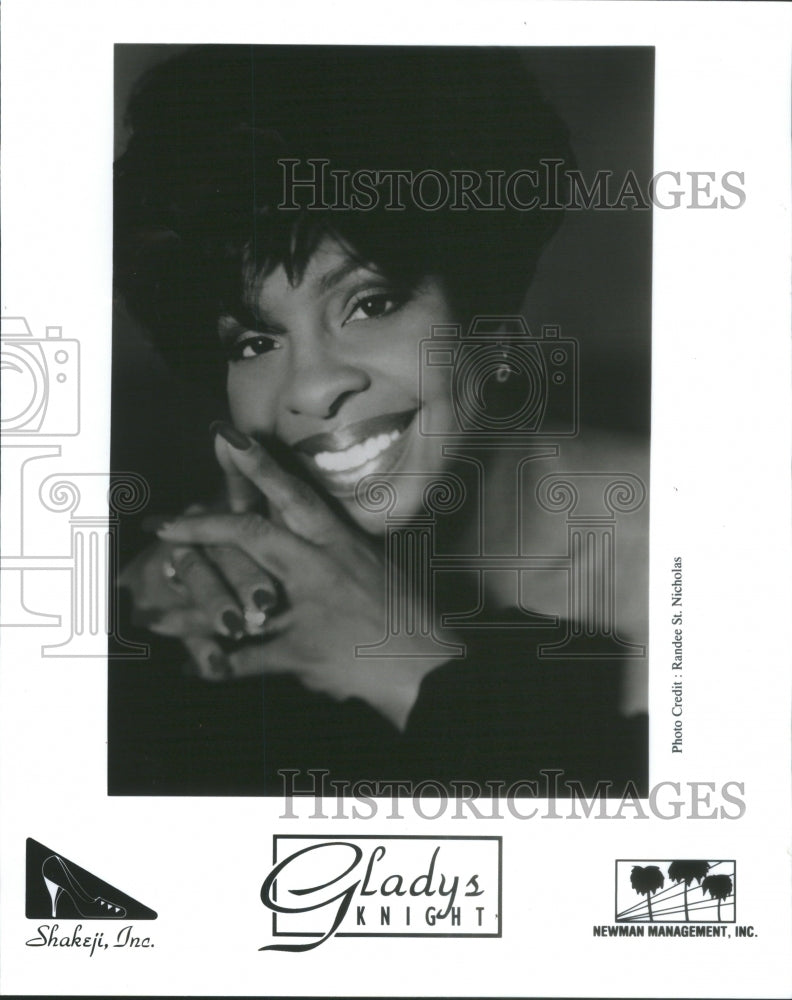 1996 Press Photo Gladys Knight Veteran weather perform Star Plaza- RSA71313 - Historic Images