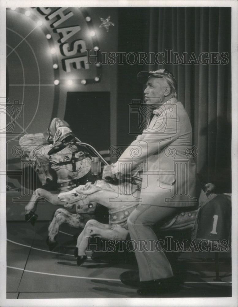 1975 Tex Baxter Game host Ted Knight Mary Tyler Moore Show CBS TV - Historic Images