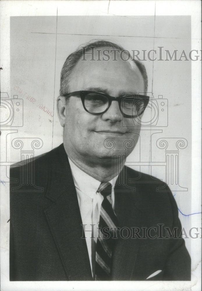 1972 Edward Hunt Jr Chemetron Corp marketing director post products - Historic Images