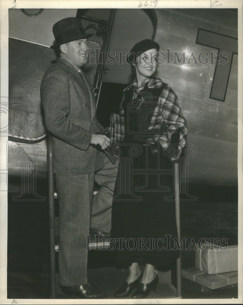 1935 Richard Himber radio orchestra leader Miss Virginia Clark star - Historic Images