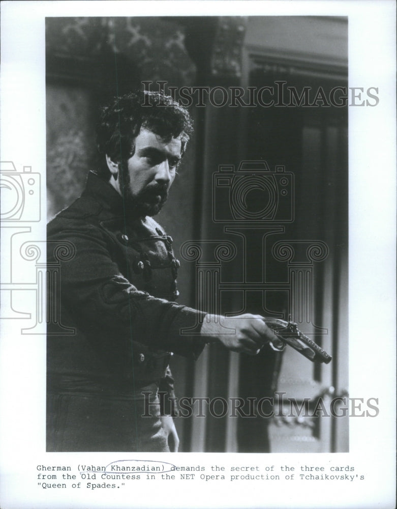 1971 Vahan Khanzadian Net Opera Old Countess demands cards - Historic Images