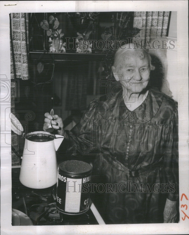 1955 Mrs. Augusta Kubitz died at 104 years old. - Historic Images