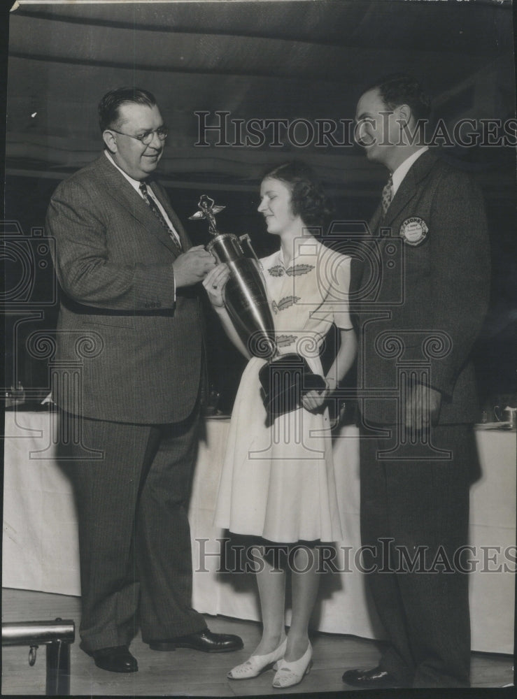 1941 Outstanding Blind Student Winifred Kuhn Awarded Lion&#39;s Trophy-Historic Images