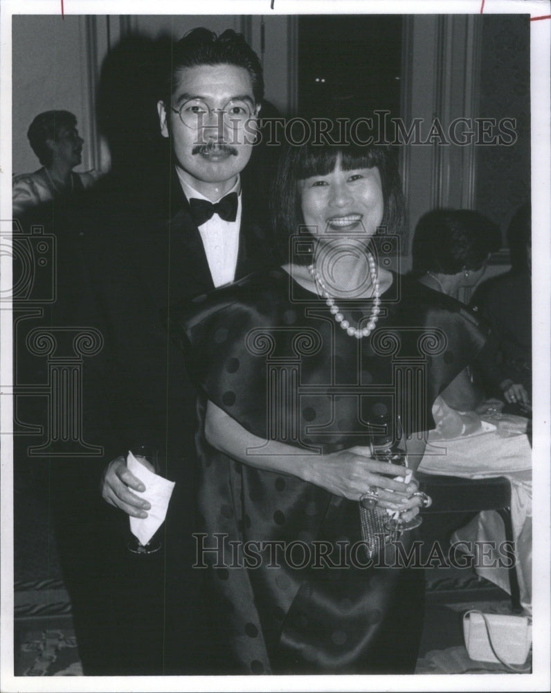 1989 Press Photo Hino &amp; Malee Chicago Apparel Industry Award Winners- RSA74255 - Historic Images