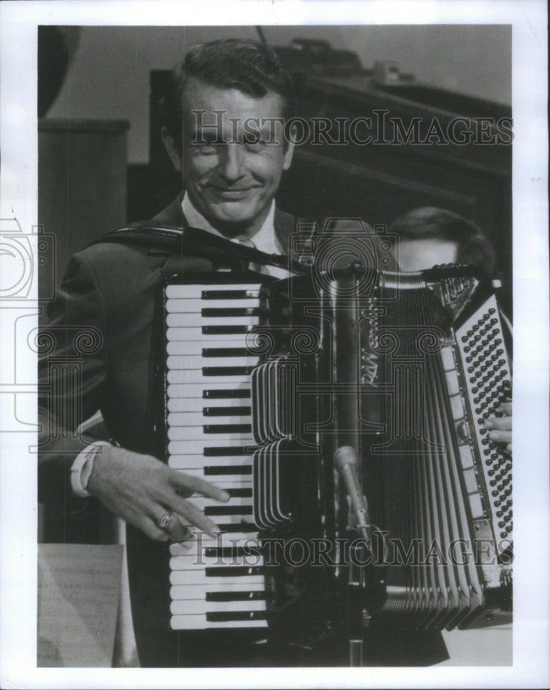 1977 Myron Floren "The Lawrence Welk Show" - Historic Images