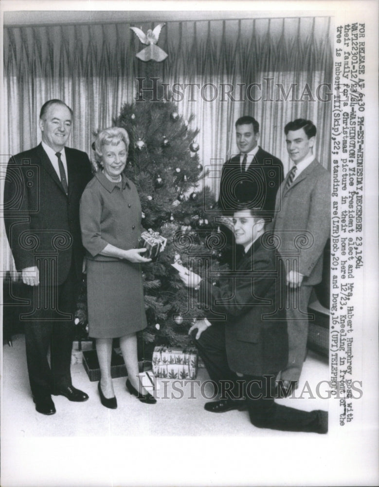 1964 Press Photo Hubert Horatio Humphrey, Jr. Family- RSA74739 - Historic Images