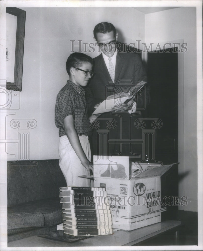 1960, John Melssner Reta William Kiedaisch Daily News Editor - Historic Images