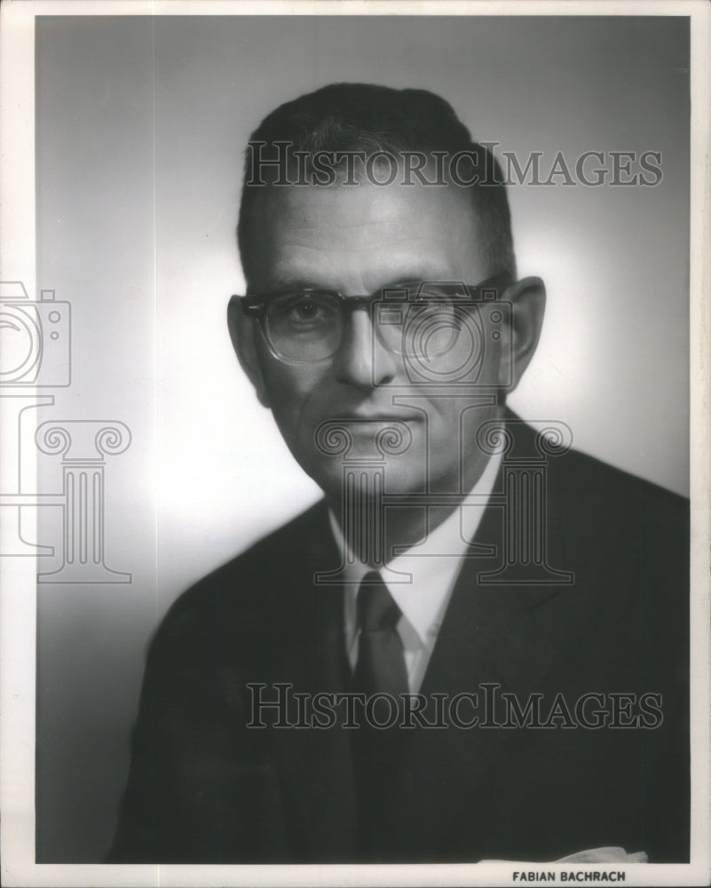 1966 Press Photo Mr Charles Lake Jr President Donnelley Son Inc - Historic Images