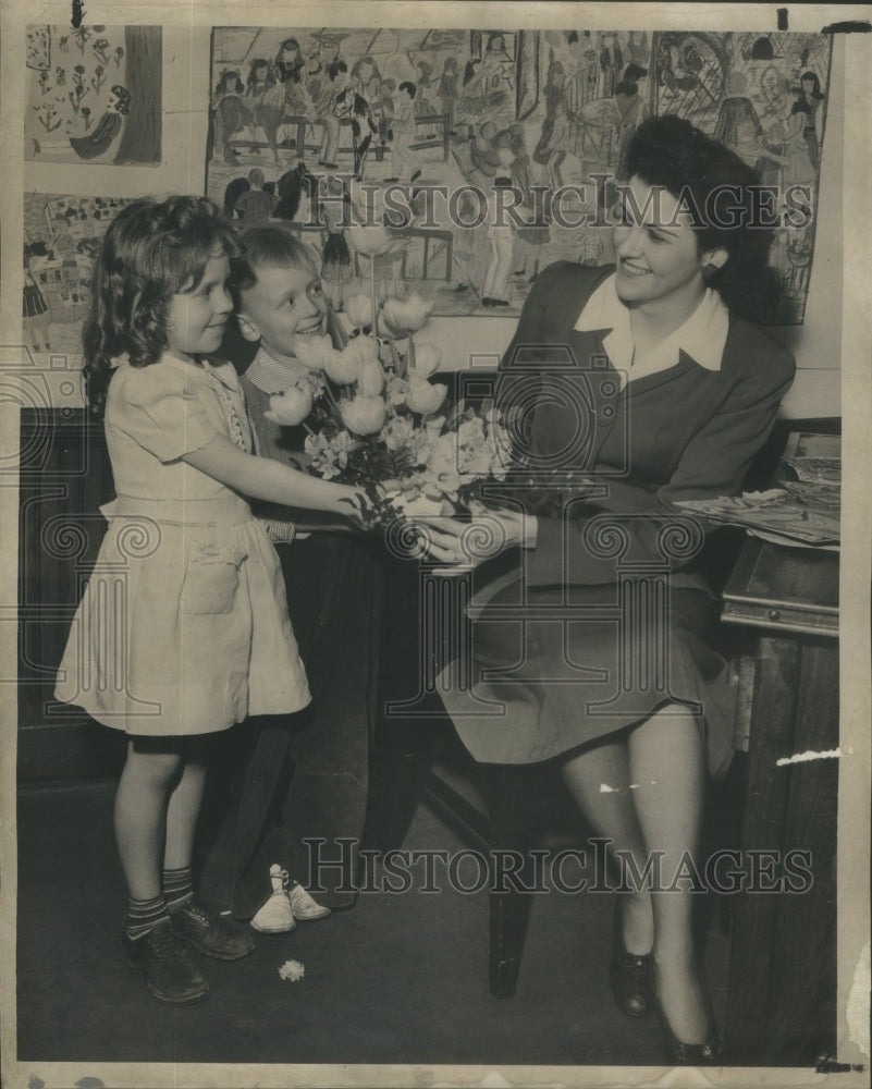 1948 Jacqueline McQuade Richmond Fred Beyar - Historic Images