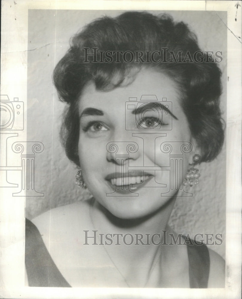 1961 Mrs Grace Lipsky Stanley Pauline Elizabeth Deress - Historic Images