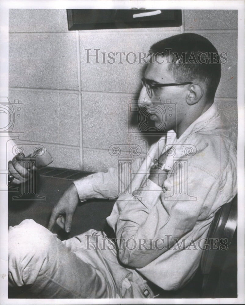 1962 John Linzer arrested - Historic Images