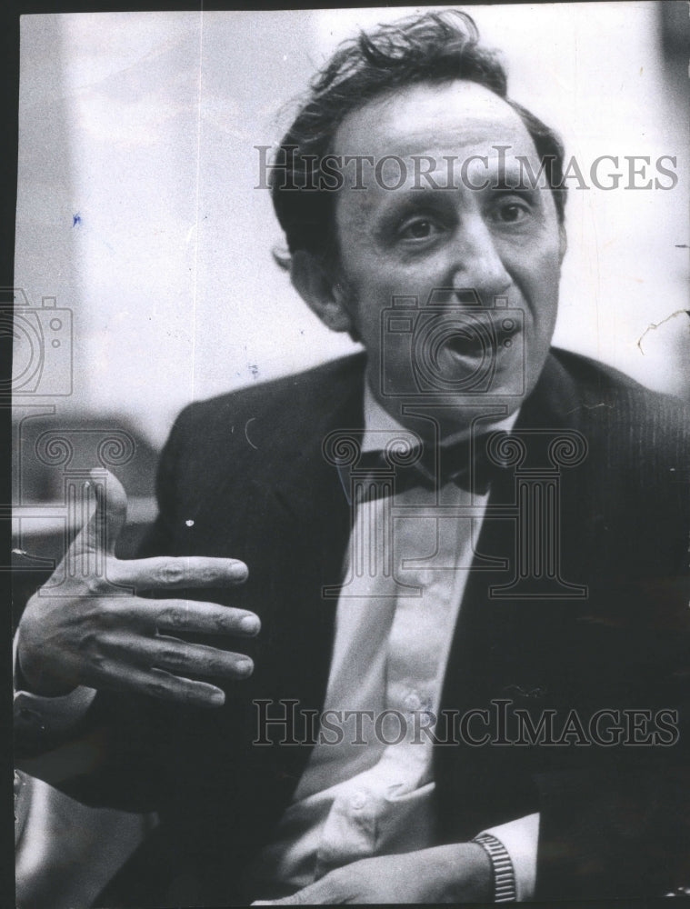 1970 Dr Daniel Freedman Chair Psychiatry Chicago Hospital - Historic Images