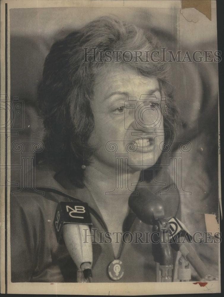 1970 Press Photo Betty Friedan Strike Co-ordinator National Women Gray haired - Historic Images