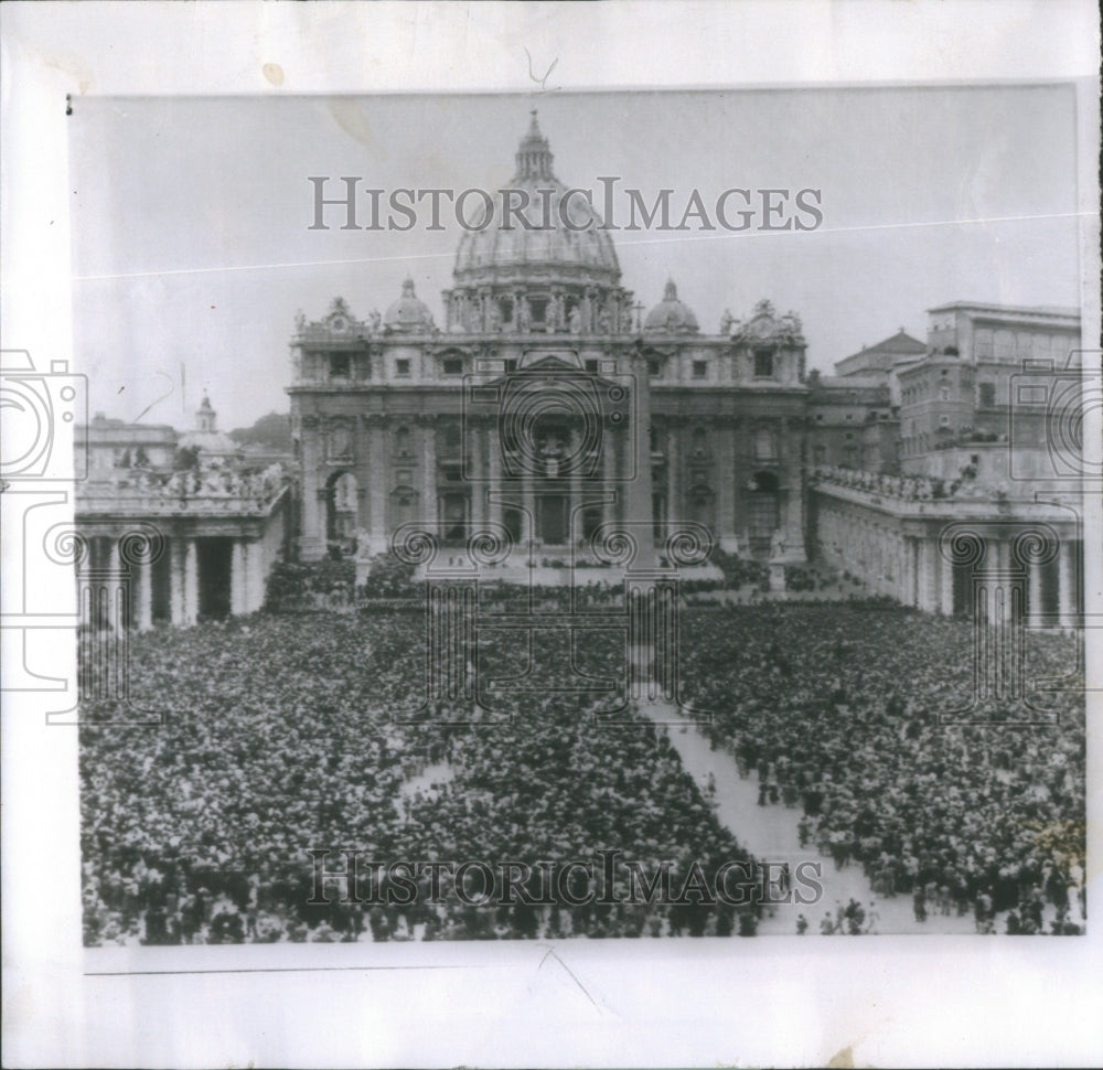 1958 Square of St. Peter's Pope John XXIII in Vatican City-Historic Images
