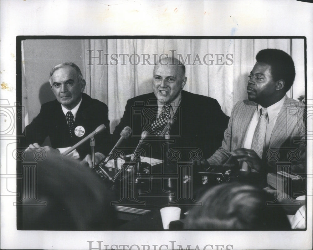 1975 John Hoellen&#39;s Press Conference-Historic Images