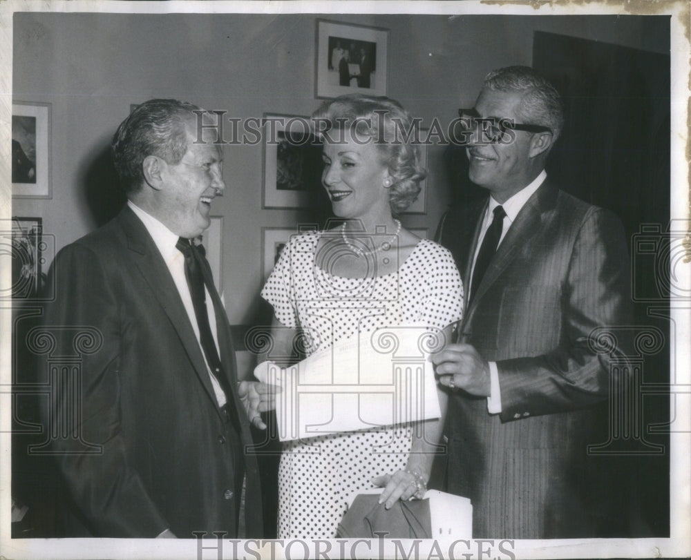 1959 Harry Karl Shoe Stores President Joan Cohn Edward Barrett - Historic Images