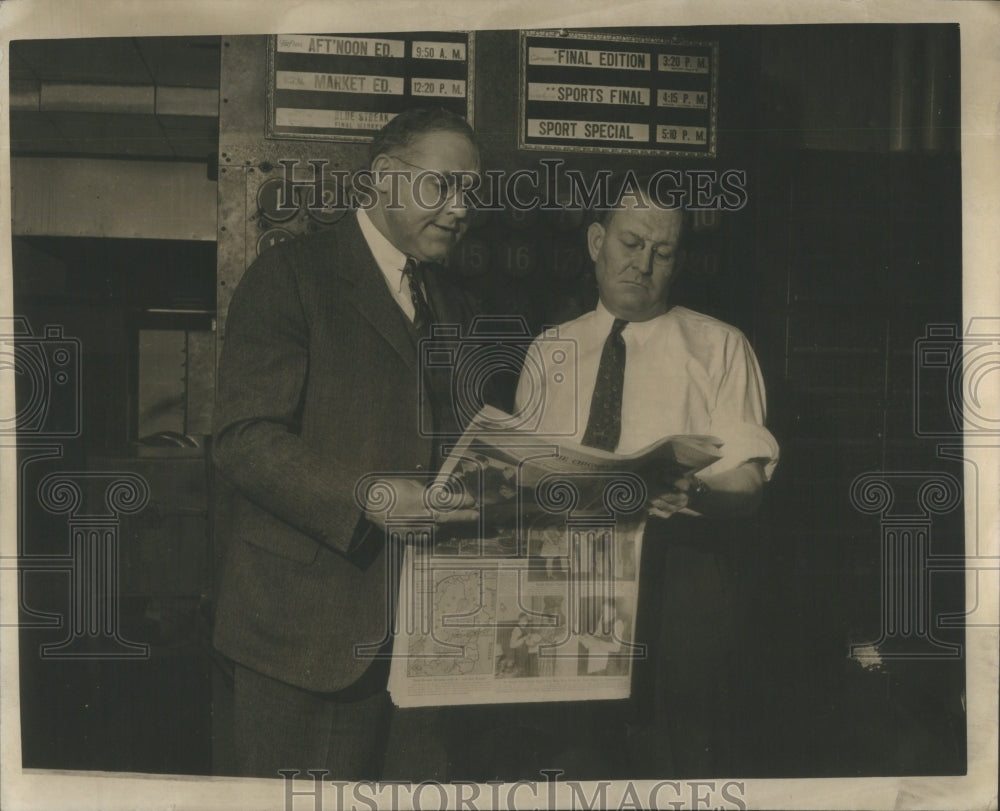 1942 Press Photo John Harm Dave O&#39;Connell Chicago Daily news- RSA77771 - Historic Images