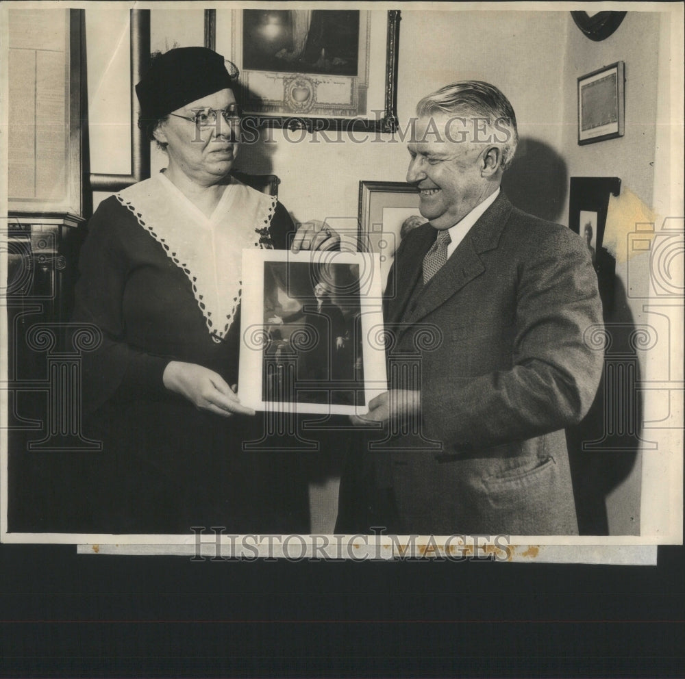 1935 Washington Pictures Mrs Julian Good Otto Aken DAR County - Historic Images