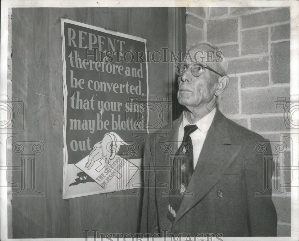 1954 Man Standing By Chapel Alter Salvation Army Chicago - Historic Images