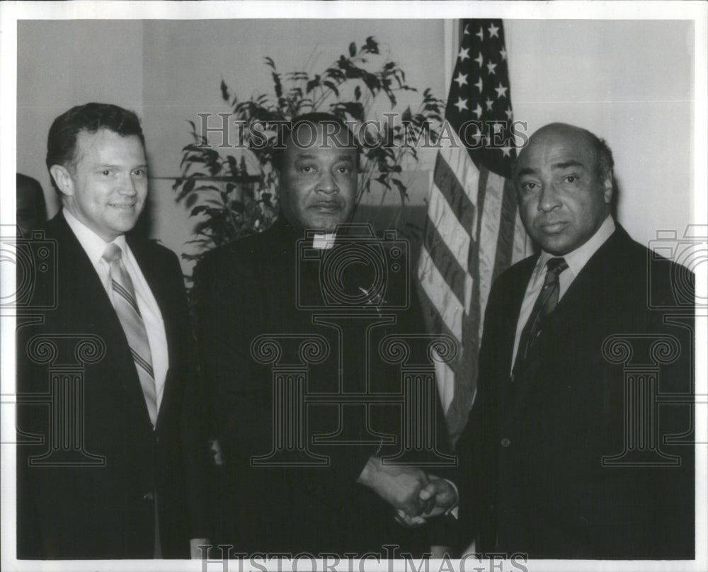 Press Photo Superintendent Fred Rice Eugene Henley Police Department Chaplin - Historic Images