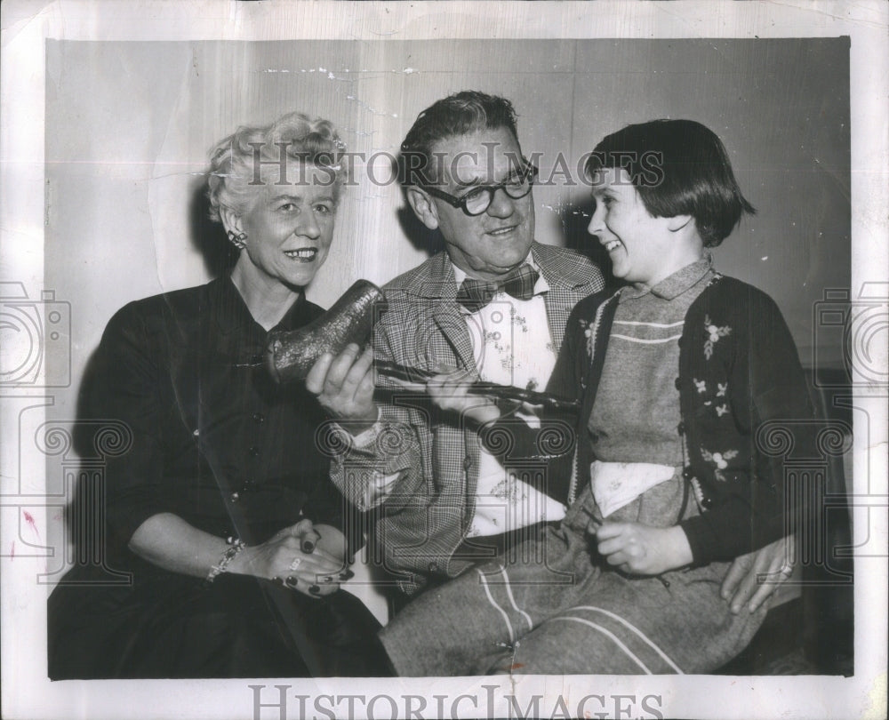 1964 Briged O'Hare, 9, presents Irish Cudgel to Eddie Hamilton - Historic Images