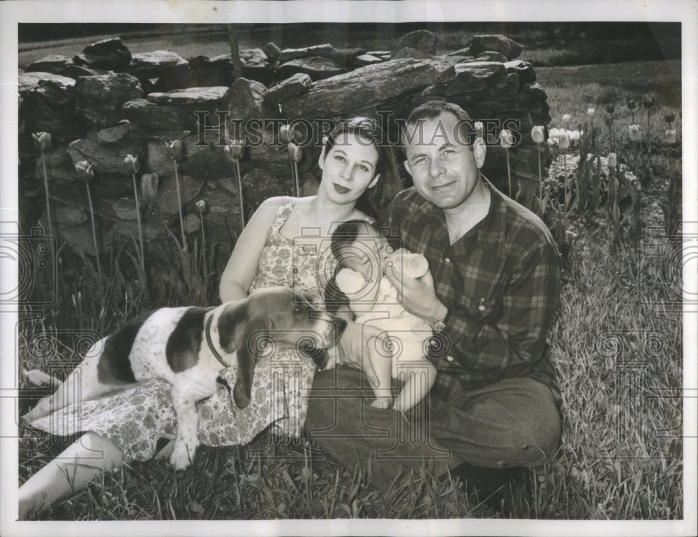 1953 America Lead Travel Writer Ricard Joseph Family Morgan Anne - Historic Images