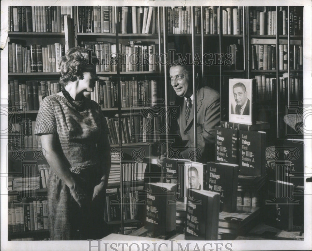 1961 Mrs Bergen Evans writer Sidney Harris Last Things First Book - Historic Images